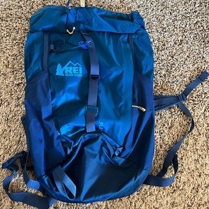 Brand new REI Flash 22 daypack